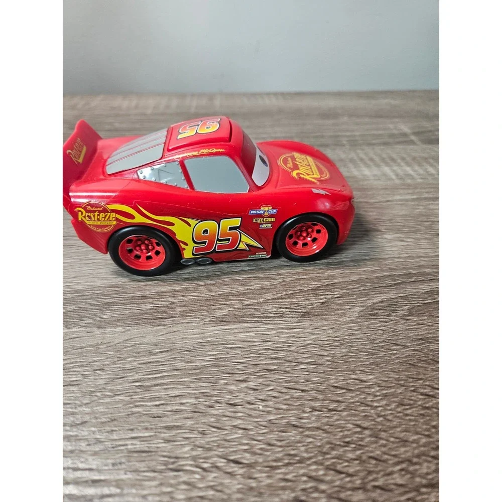Mattel Disney Pixar Cars Lightning McQueen Tough Talkers Red Talking Toy Car 95